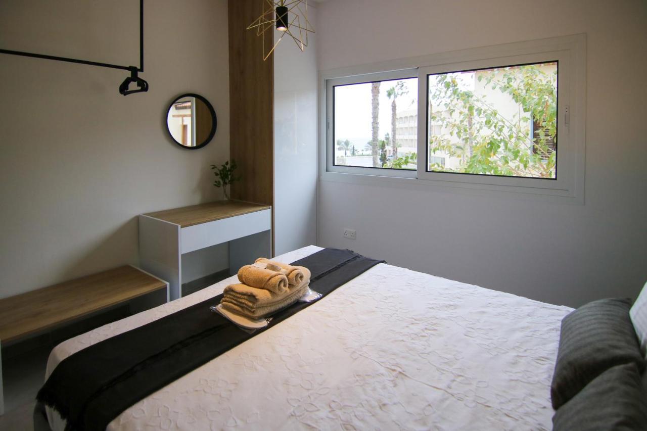 Phaedrus Living: Seaside Modern Flat Limnaria 123 Apartment Пафос Екстериор снимка