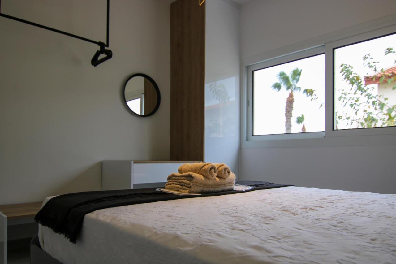 Phaedrus Living: Seaside Modern Flat Limnaria 123 Apartment Пафос Екстериор снимка