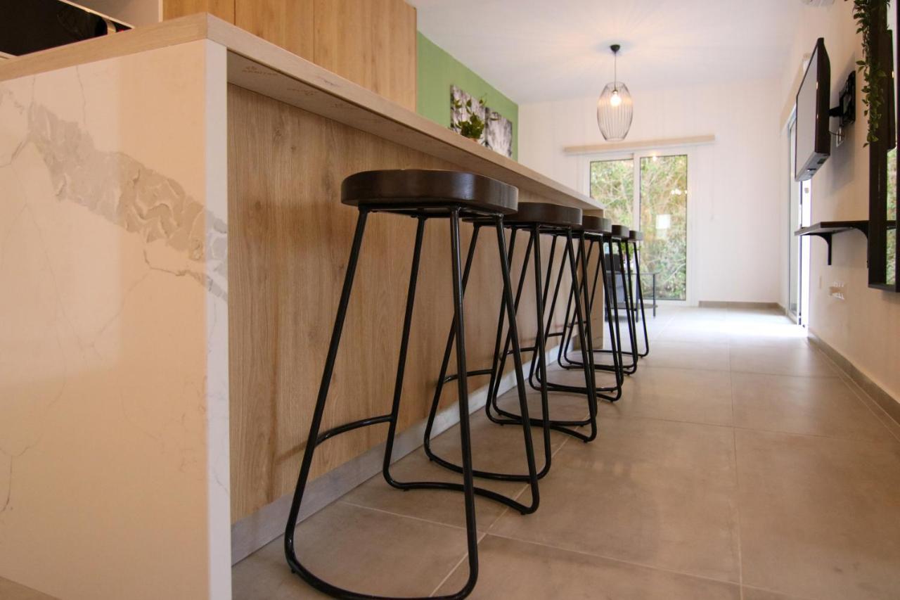 Phaedrus Living: Seaside Modern Flat Limnaria 123 Apartment Пафос Екстериор снимка
