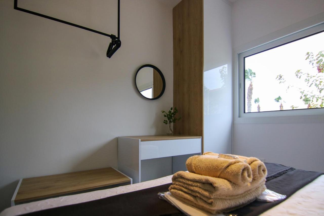 Phaedrus Living: Seaside Modern Flat Limnaria 123 Apartment Пафос Екстериор снимка