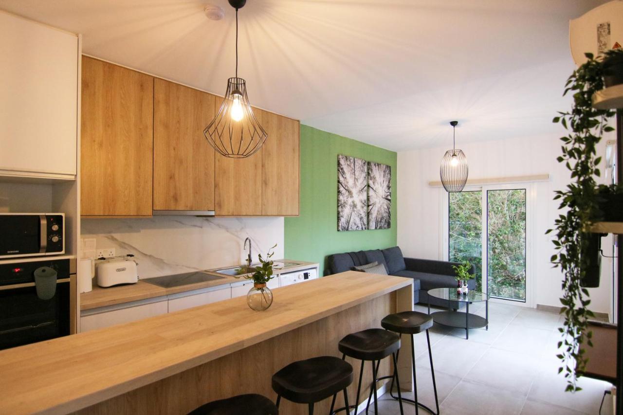 Phaedrus Living: Seaside Modern Flat Limnaria 123 Apartment Пафос Екстериор снимка