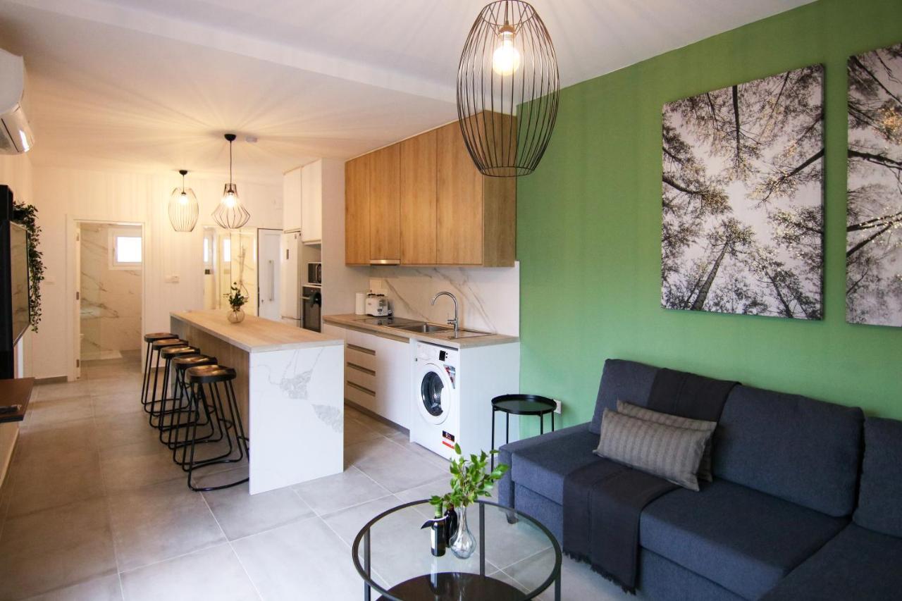 Phaedrus Living: Seaside Modern Flat Limnaria 123 Apartment Пафос Екстериор снимка