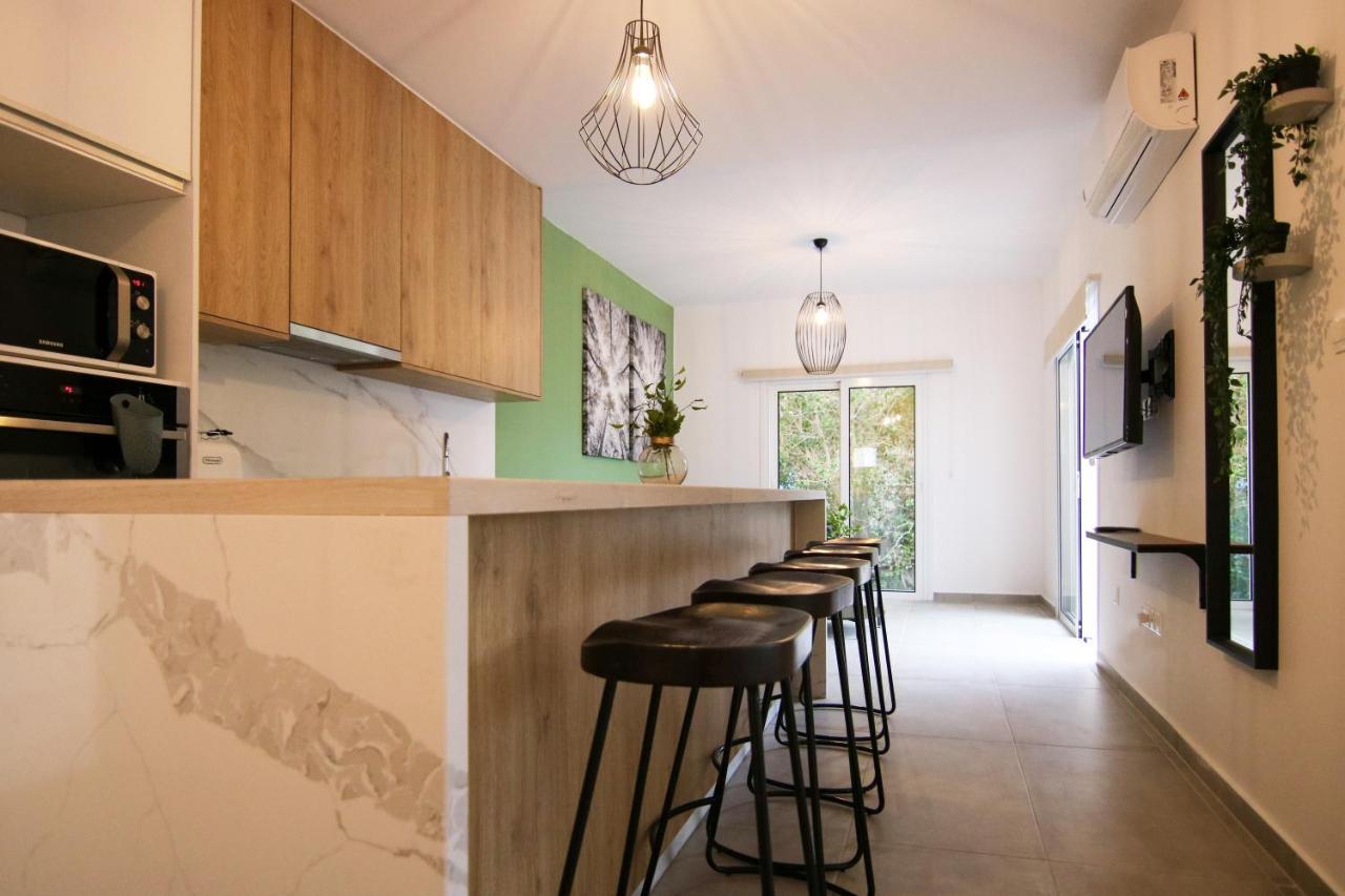 Phaedrus Living: Seaside Modern Flat Limnaria 123 Apartment Пафос Екстериор снимка