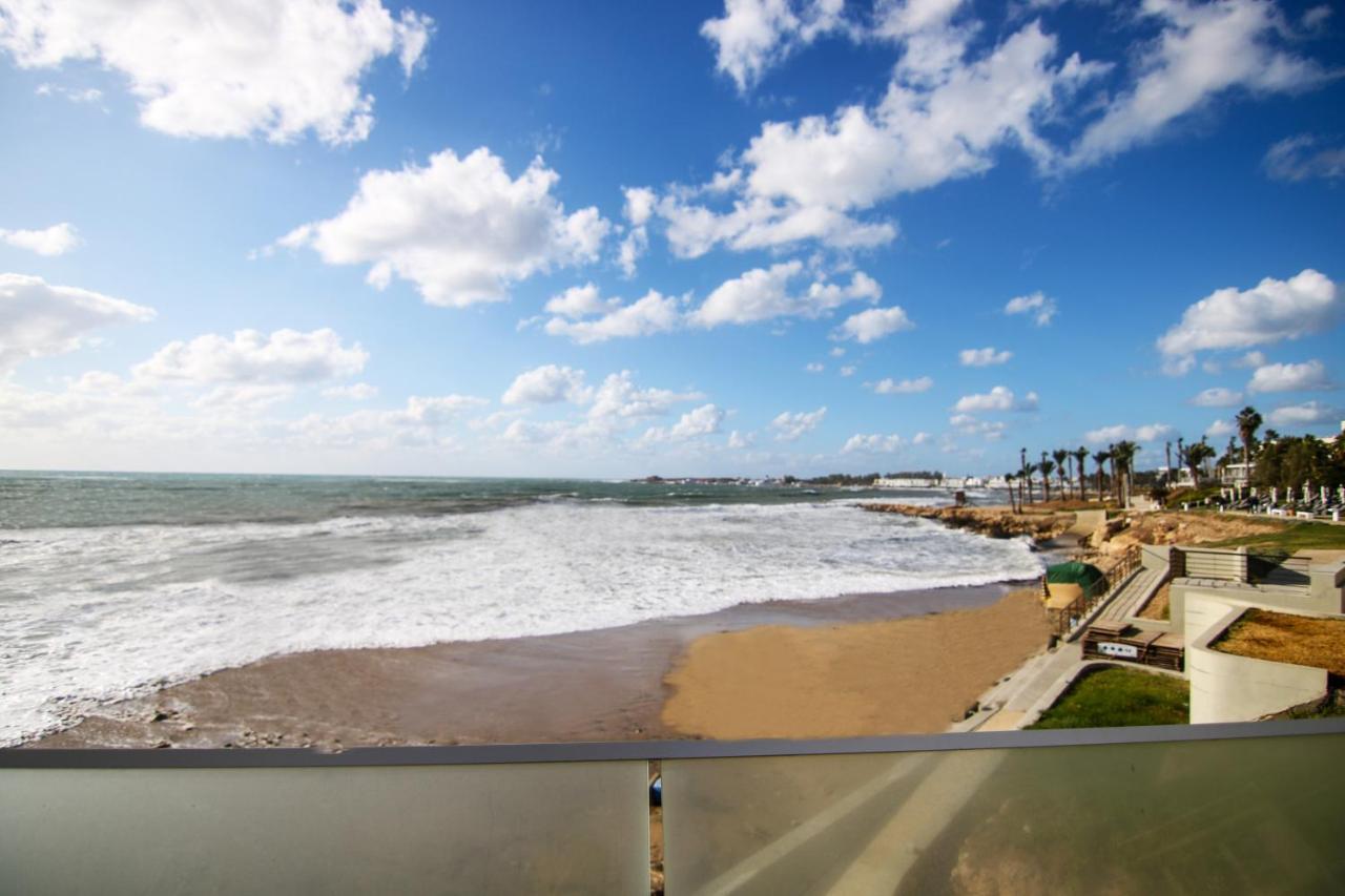Phaedrus Living: Seaside Modern Flat Limnaria 123 Apartment Пафос Екстериор снимка